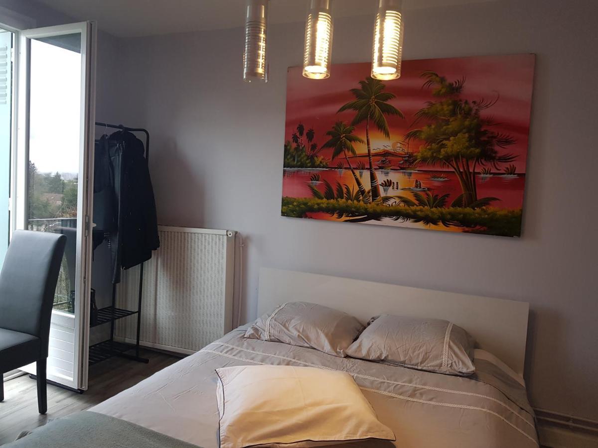 Chambres A Louer Dans Appartement Balcon - Wifi - Parking Gratuit 讷韦尔 外观 照片