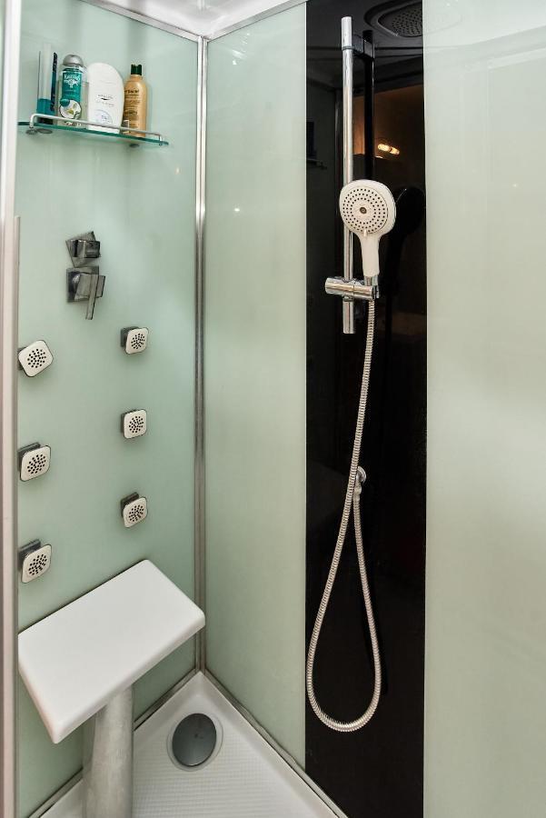 Chambres A Louer Dans Appartement Balcon - Wifi - Parking Gratuit 讷韦尔 外观 照片